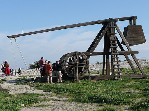 Trébuchet - Catapulte médiévale par Vikingo's Pub