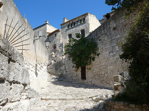 Les Baux de Provence - Porte Eyguières by Vaxjo