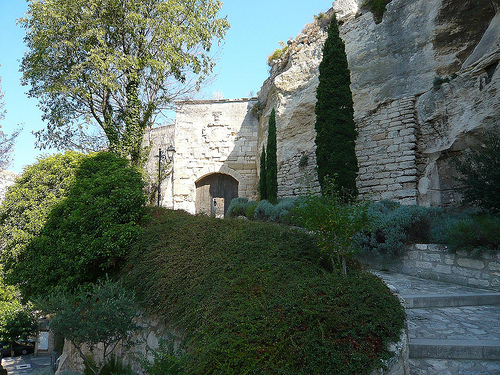 Les Baux de Provence - Porte Eyguières by Vaxjo