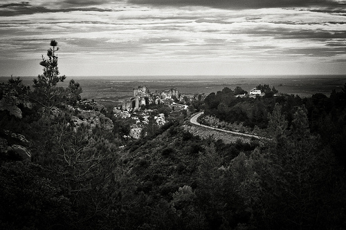 Le panorama des Baux de Provence dominant la plaine par Blandine G.