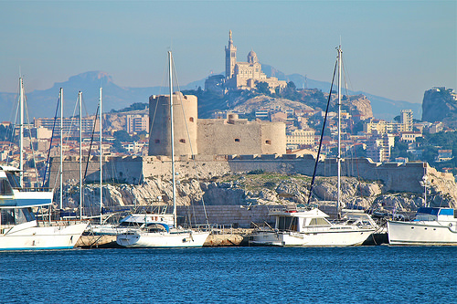 Marseille, le port et Notre Dame de la Garde par Alpha Lima X-ray