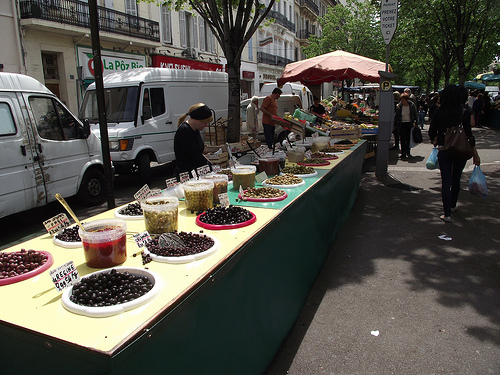 Only olives...Just olives at the market par ruebreteuil