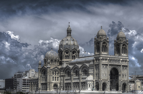 Notre Dame de la Garde en mode apocalispe by feelnoxx