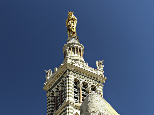 Notre Dame veille sur Marseille par mary maa