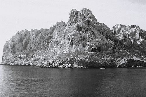 île de Maïre, zone des fromages en plongée, Marseille by roderic alexis