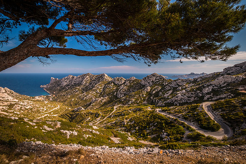 Calanque de Sormiou : attention route sinueuse pour s'y rendre ! par Jamani Caillet