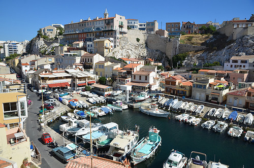 Petit port de pêche pittoresque du Vallon des Auffes by RarOiseau