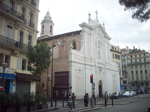 Eglise des Augustins, quai des Belges, Vieux port, Marseille. par Only Tradition