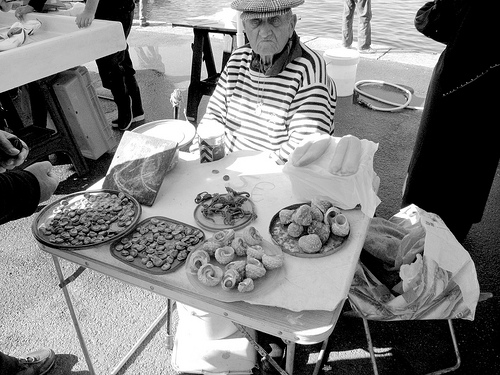 Marché - Vieux Port de Marseille by roderic alexis beyeler