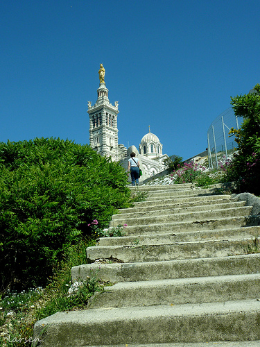 Notre Dame de la Garde - Montée Commandant René Valentin par larsen & co