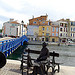 Martigues - statue - Le pêcheur et la ramendeuse par larsen & co - Martigues 13500 Bouches-du-Rhône Provence France