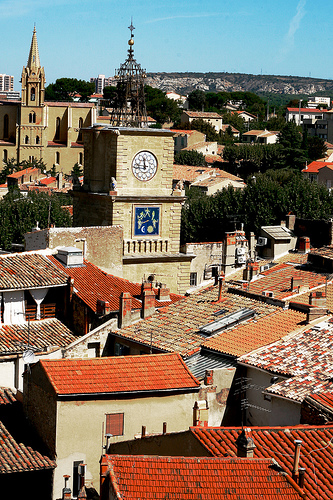 Vue sur la ville de Salon de Provence par John Mc D