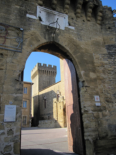 Entrée du Château de l'Empéri par obni