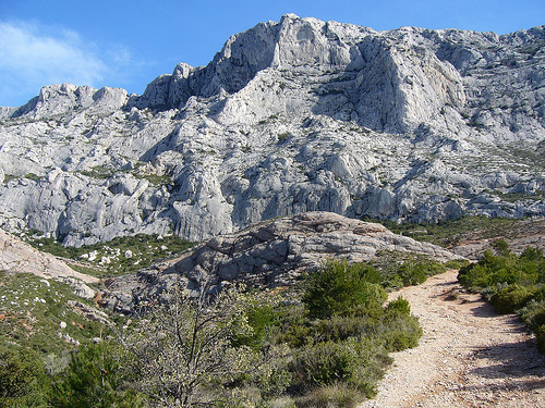 Montagne Sainte-Victoire by voyageur85