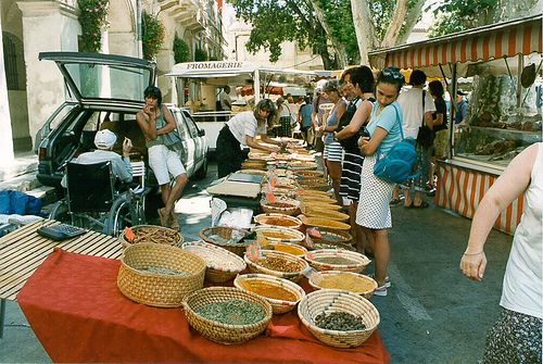Saint-Rémy de Provence Market by wanderingYew2