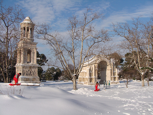 Glanum sous la Neige à St. Remy de Provence  par salva1745