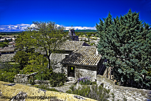 Les toits de Grignan par Billblues