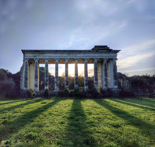 Grand Théâtre de Nimes  par Florian PINFERI