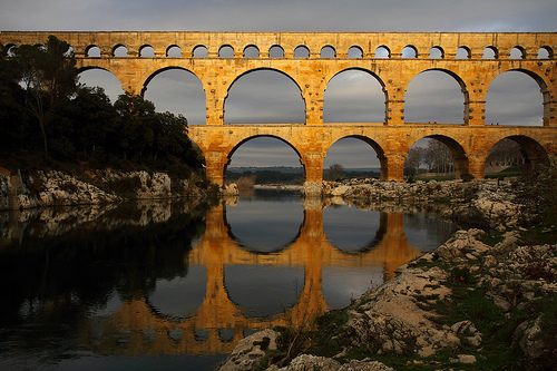 Pont du Gard en or par Boccalupo