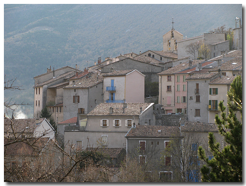 Le village de Serres by lavanthym