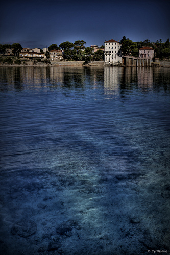 Rivage de Bandol by cyrilgalline