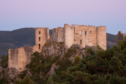 Bargème castle at twilight by VV06