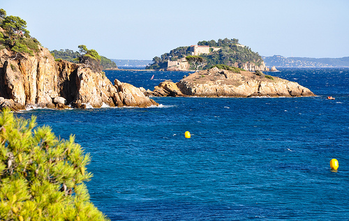 Côte d'azur : Le fort de Bregançon by Laurent2Couesbouc