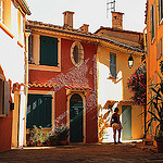 Dans les rues chaudes de Bormes les Mimosas by Babaou - Bormes les Mimosas 83230 Var Provence France