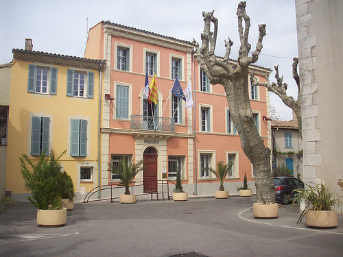 Hôtel de Ville, Garéoult, Var. par Only Tradition