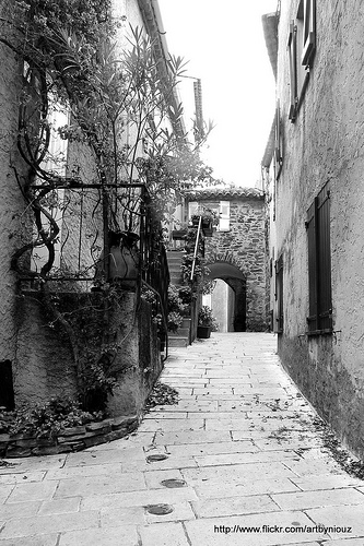 Ruelle de Gassin par Niouz