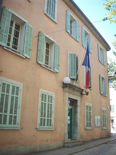 Hôtel de Ville, Gonfaron, Var. par Only Tradition