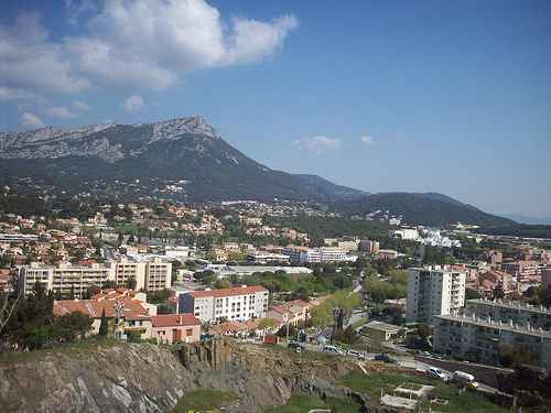 Vue sur le mont Coudon (701 mètres) depuis le Rocher. La Garde, Var. par Only Tradition