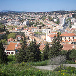 Vue sur La Garde, depuis le Rocher. La Garde, Var. par Only Tradition - La Garde 83130 Var Provence France