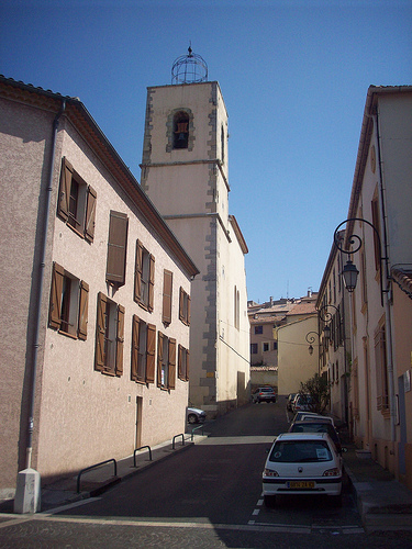 Clocher de l'église de la Nativité. La Garde, Var. par Only Tradition