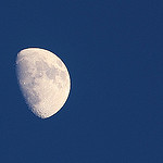 La lune vu de Provence par Babaou - La Londe les Maures 83250 Var Provence France