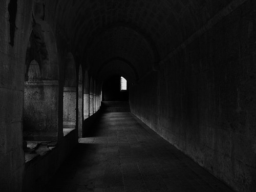 Couloir de l'Abbaye du Thoronet  by de Provence et d'ailleurs