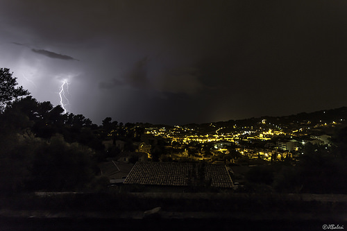 Derniers éclairs d'orage sur Ollioules by Par Jl Balesi