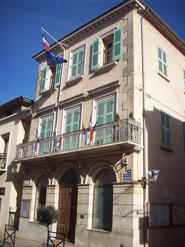 Hôtel de Ville, Puget-Ville, Var. par Only Tradition