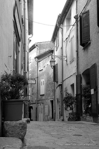 Ruelle de Ramatuelle par Niouz