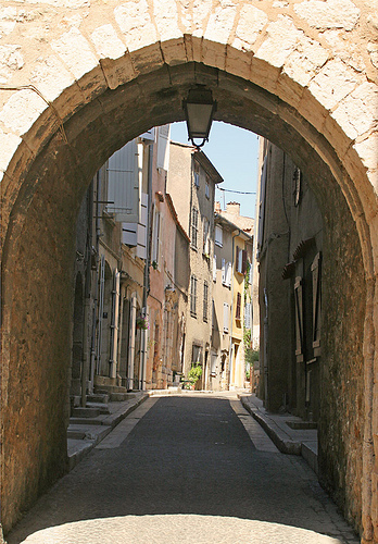 Through The Arch, Regusse par saraharris.sh64