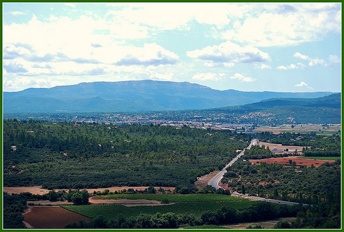 View on Saint-Maximin : la Sainte baume par M.Andries