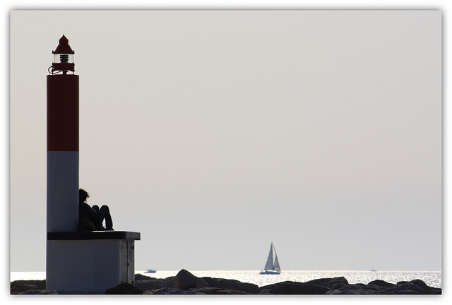 Point de Vue / contemplation en gris (Var - Six Fours les Plages) par Vero7506