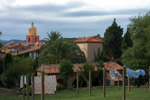 Washing day in St-Tropez by Sokleine