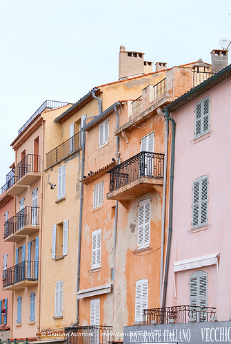 Saint Tropez old town par Belles Images by Sandra A.