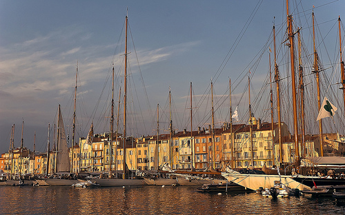 Coucher de soleil sur le port de Saint Tropez par Rideuz'