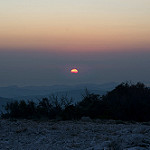 Coucher de Soleil sur le Canigou depuis le Var by bruno carrias - Toulon 83000 Var Provence France