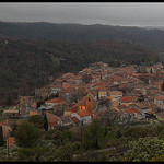 Varages - vue sur le village en hiver par Renaud Sape - Varages 83670 Var Provence France
