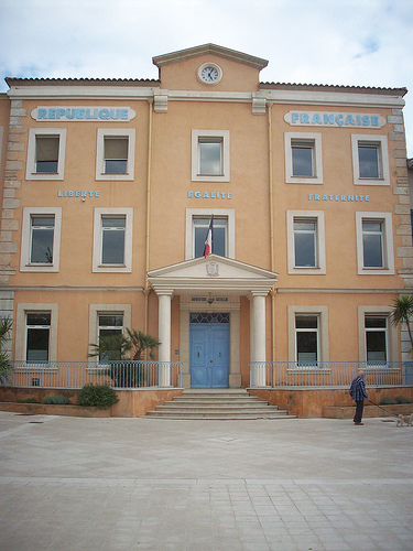 Hôtel de Ville, Vidauban, Var. par Only Tradition