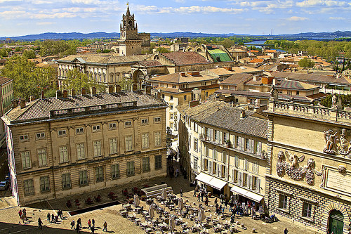 Avignon, place du palais des papes et les toits d'Avignon par avz173