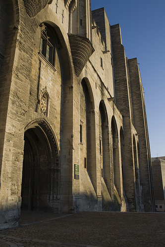 Entrée du Palais des Papes d'Avignon par cpqs